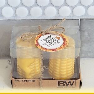 Boston Warehouse Yellow Salt & Pepper Shakers Corn On The Cob - NWT